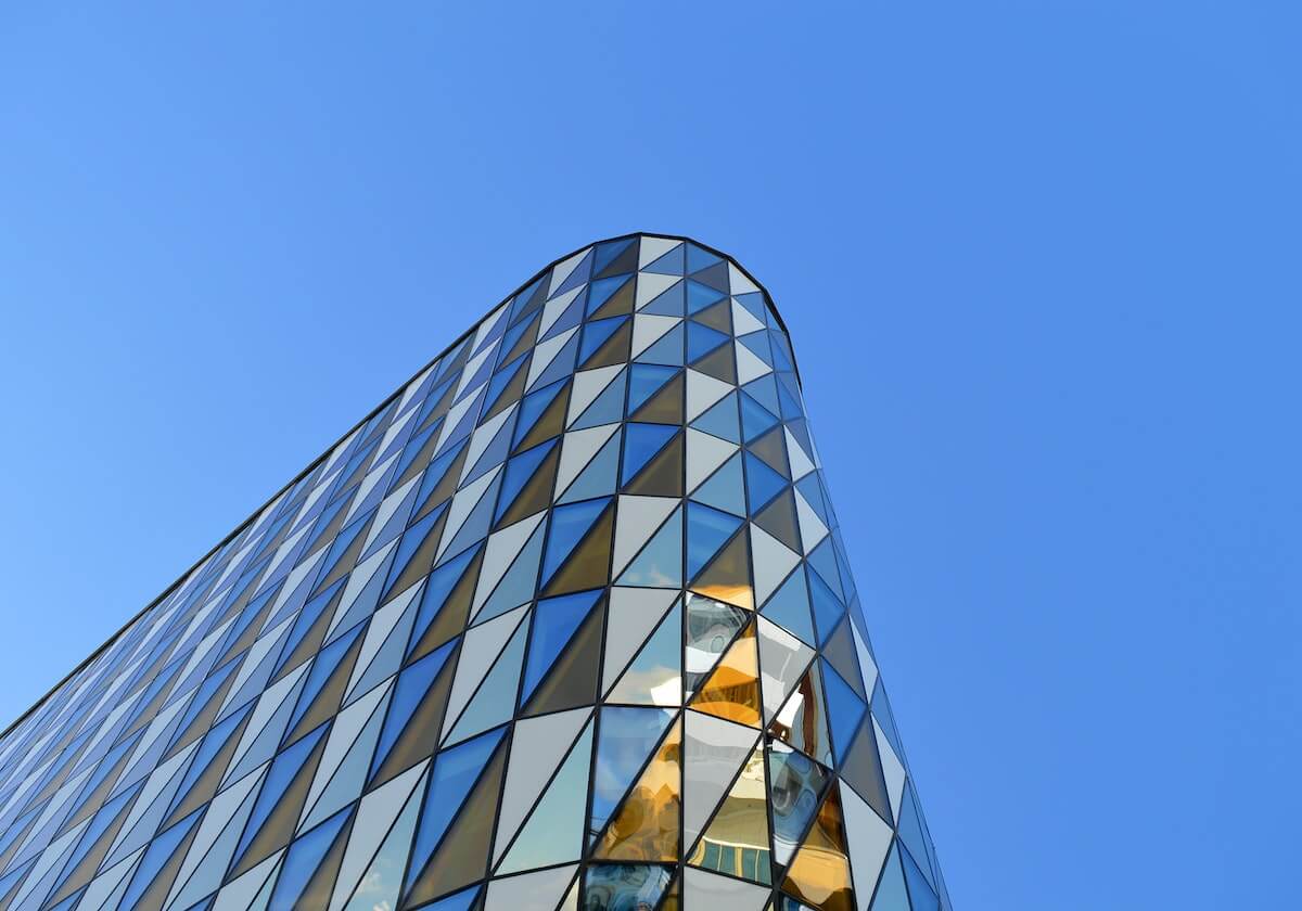 6日凌晨欧冠联赛第四轮又有好戏,重回正轨的曼城能否反制大黄蜂